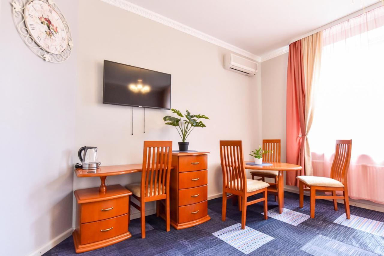 Hotel Jugend With Self Check-In Liepāja Dış mekan fotoğraf