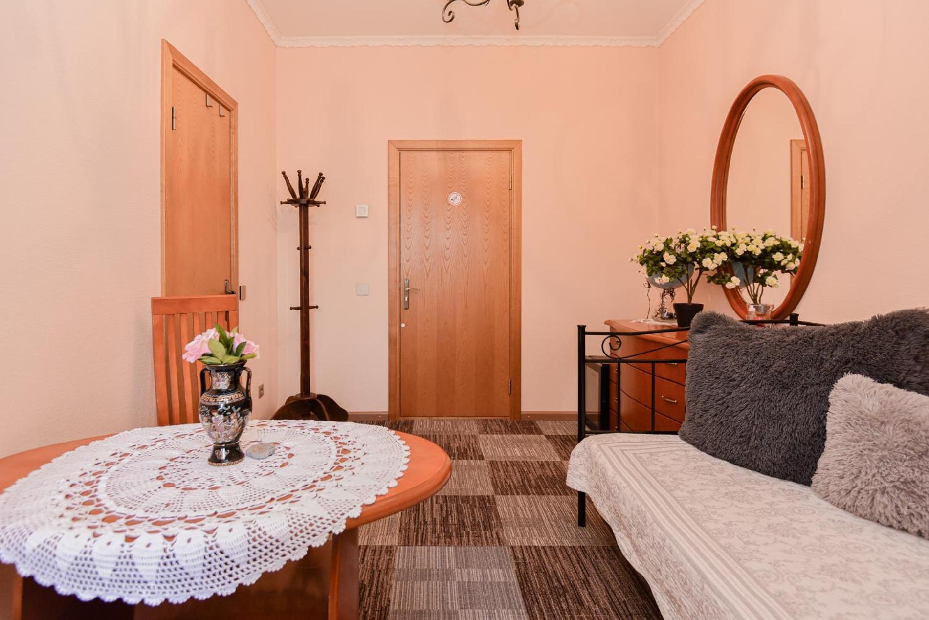 Hotel Jugend With Self Check-In Liepāja Dış mekan fotoğraf
